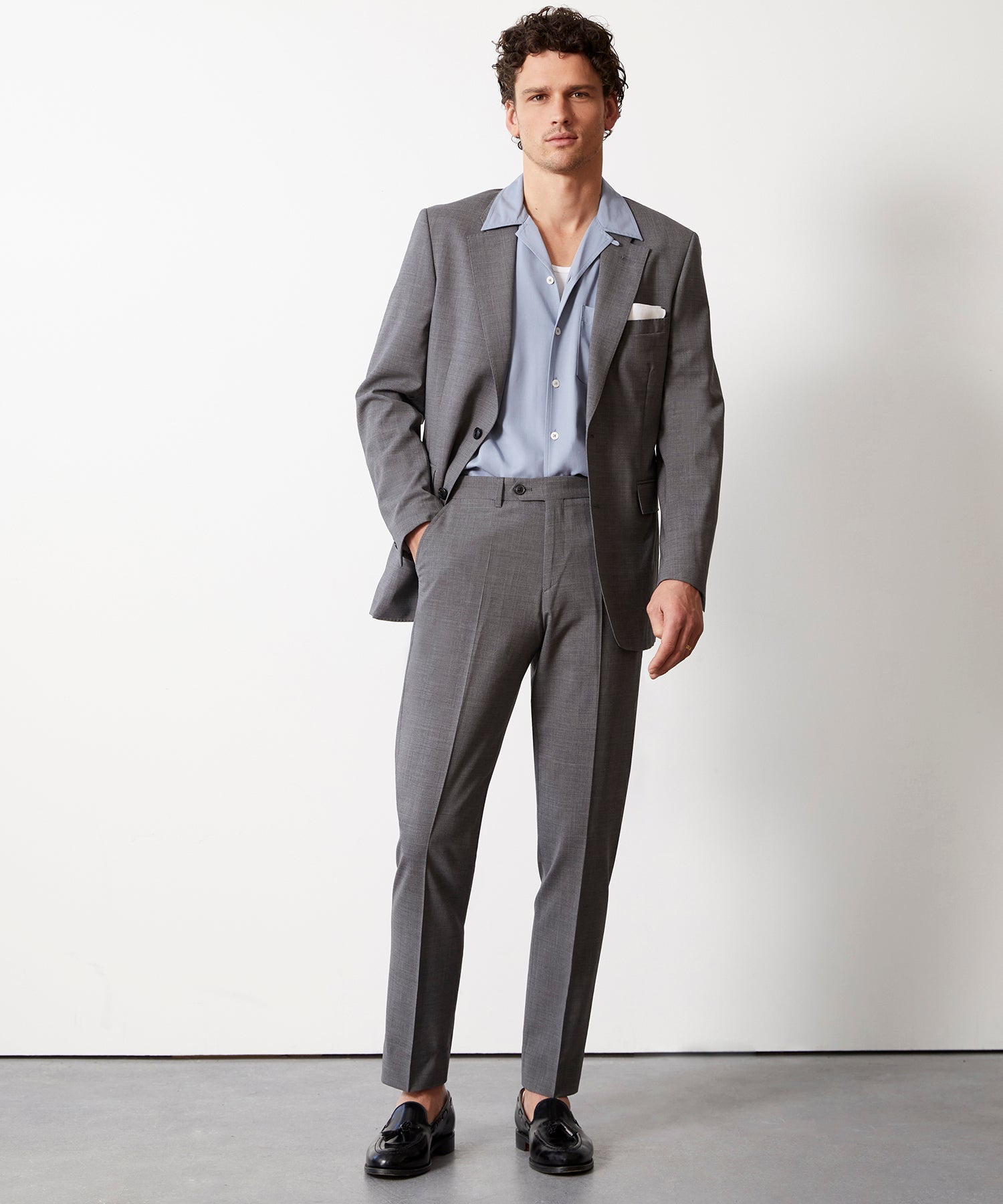 Italian Tropical Wool Sutton Suit in Charcoal